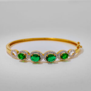 Kundan With Intricate Gold Stone Bracelet