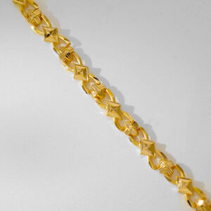 Elegant Flower Ladies Gold Bracelet