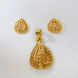 Enchanted Orbit Ladies Pendant Set