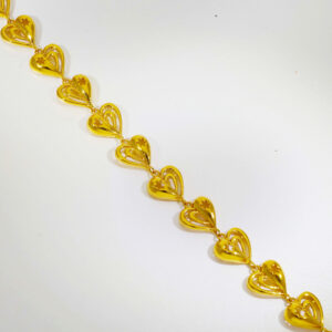 Stylish Gold Heart Ladies Bracelet