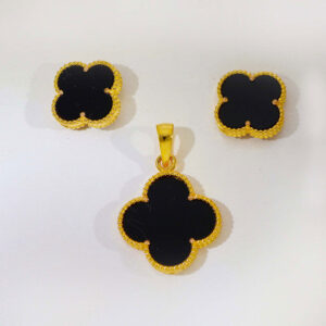 The Clover Design Ladies Pendant Set