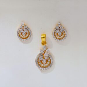 Charm Sway Stone Pendant Set