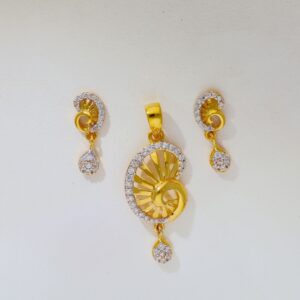 Radiant Flair Ladies Stone Pendant Set