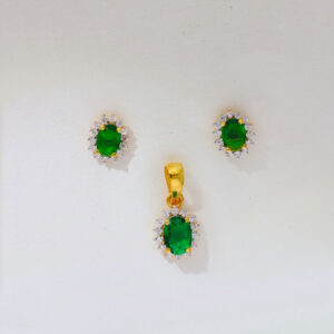 Emerald Green Stone Pendant Set