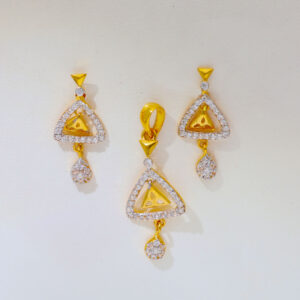 Gorgeous Ladies Stone Pendant Set