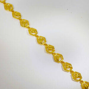 Elegant Gold Heart Ladies Bracelet